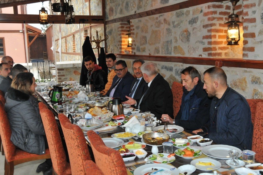 Başkan Akkaya gazetecilerle buluştu