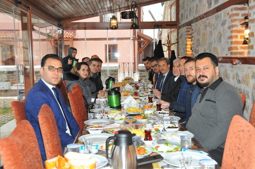 Başkan Akkaya gazetecilerle buluştu