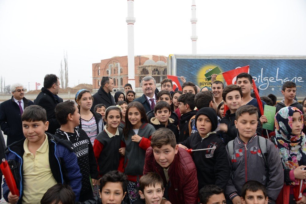 Akyürek: “Çocuklarımızın milli ve manevi değerlere bağlı yetişmesi için çalışıyoruz”