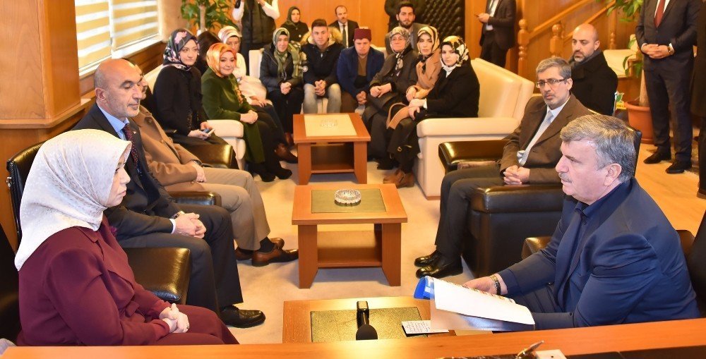 “Konya’nın başarısının sırrı sosyal belediyecilikte gizli”