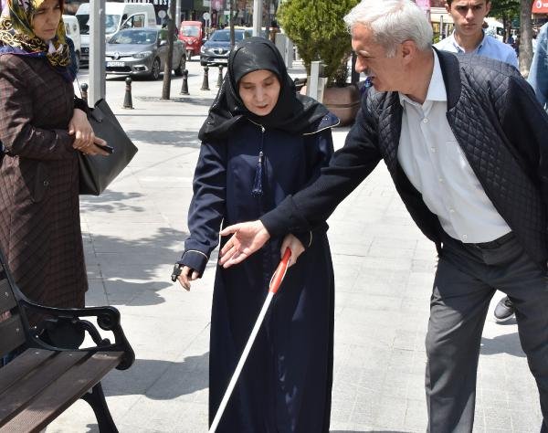 Konya'da görme engellilerin hayatını kolaylaştıracak yüzük tasarladılar