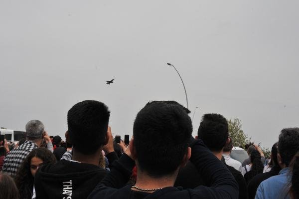 Türk Yıldızları ve Solo Türk'ten Konya'da nefes kesen gösteri