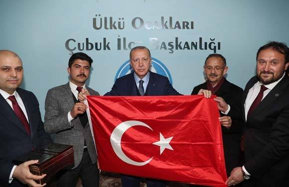 Cumhurbaşkanı Erdoğan'dan Ülkü Ocakları'na ziyaret 4