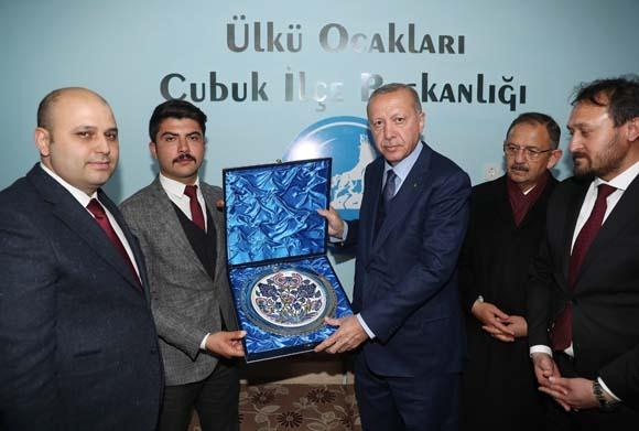 Cumhurbaşkanı Erdoğan'dan Ülkü Ocakları'na ziyaret 6