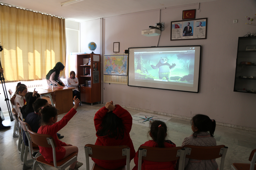 Konya'da üretildi! Çizgi film karakterleri çocuklarla "konuşuyor" 3