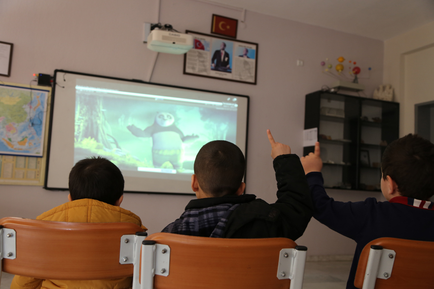 Konya'da üretildi! Çizgi film karakterleri çocuklarla "konuşuyor" 7