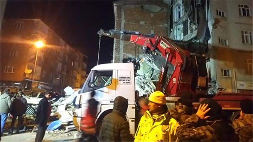 Elazığ'da 6,5 büyüklüğünde deprem 19
