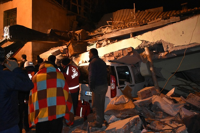 Elazığ'da 6,5 büyüklüğünde deprem 29