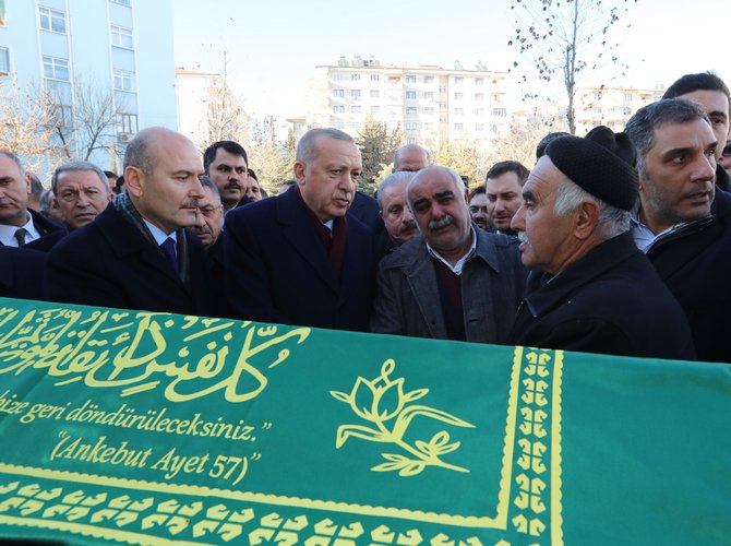 Cumhurbaşkanı Erdoğan Elazığ'da cenaze namazına katıldı 2