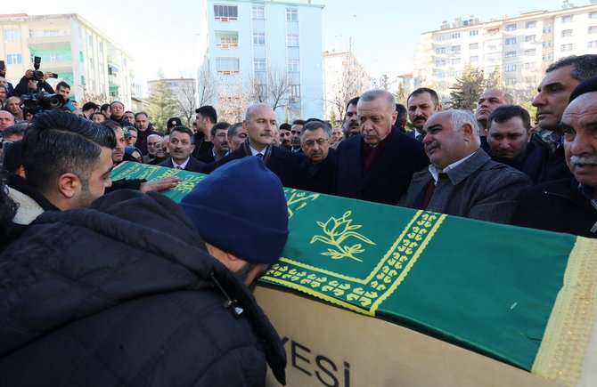 Cumhurbaşkanı Erdoğan Elazığ'da cenaze namazına katıldı 3