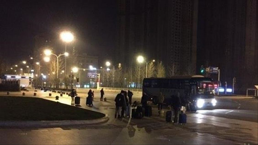 Vuhan kentindeki Türk vatandaşları havalimanında 10