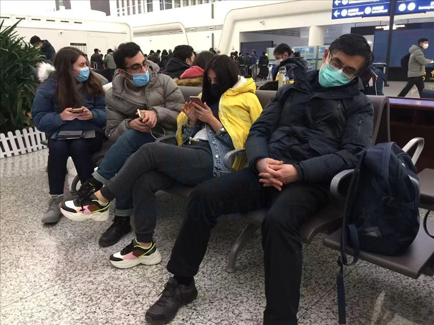 Vuhan kentindeki Türk vatandaşları havalimanında 8