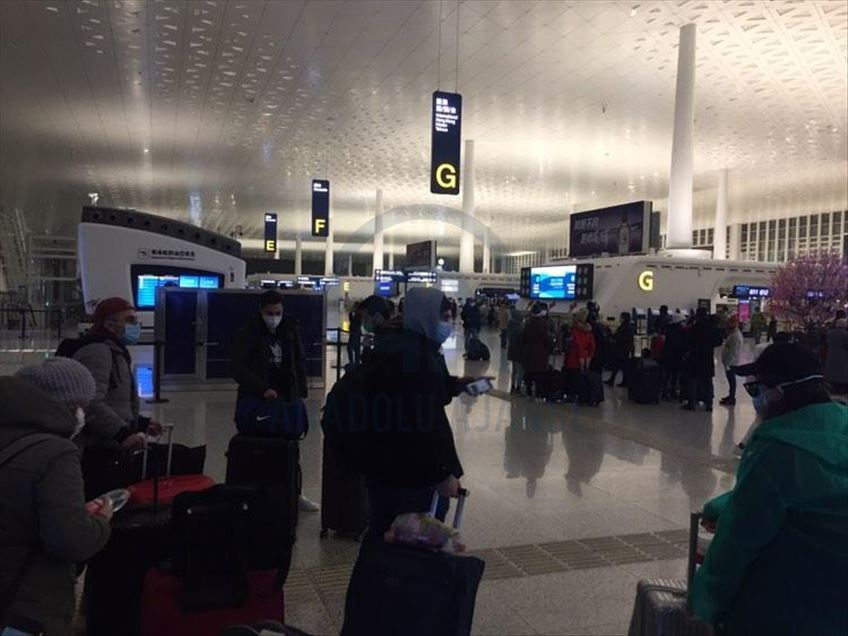 Vuhan kentindeki Türk vatandaşları havalimanında 9