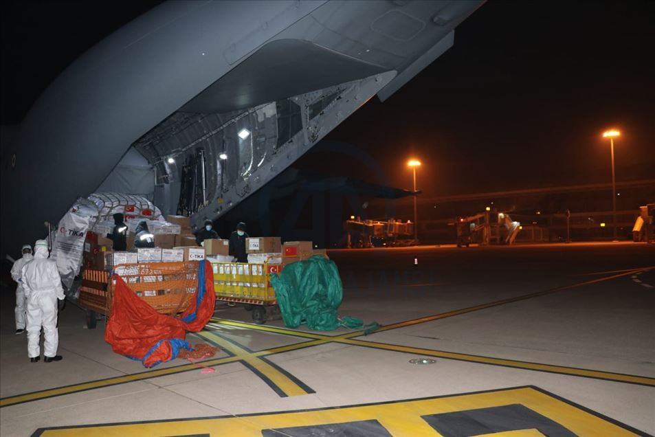 Çin'deki Türk vatandaşlarını getirecek askeri uçak Vuhan'da 2