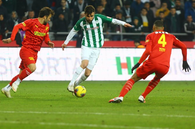 Konyaspor-Göztepe maçından kareler 33
