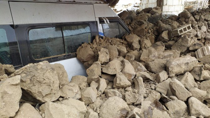 İran'daki deprem Van'ı vurdu 6