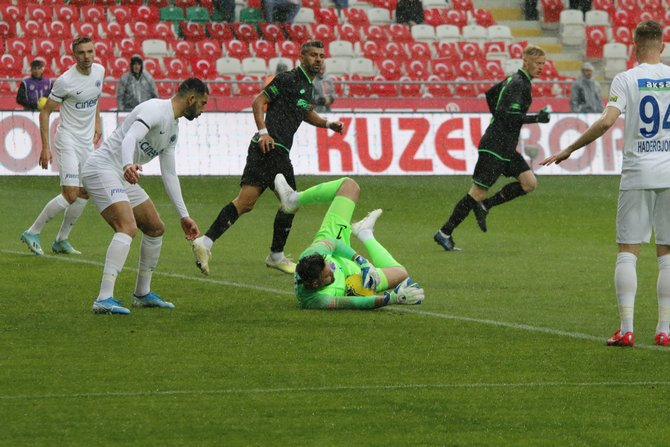 Konyaspor: 0 - Kasımpaşa: 0 10