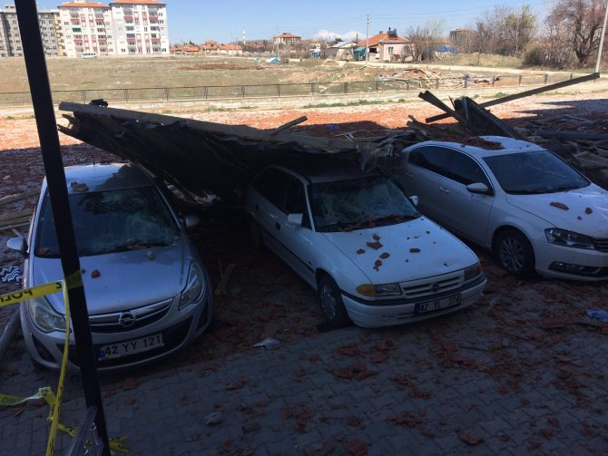 Konya'da fırtına hayatı olumsuz etkiledi 27