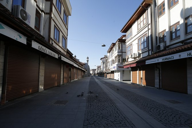 Konya'da sokağa çıkma yasağının ardından güne sessiz uyandı 13