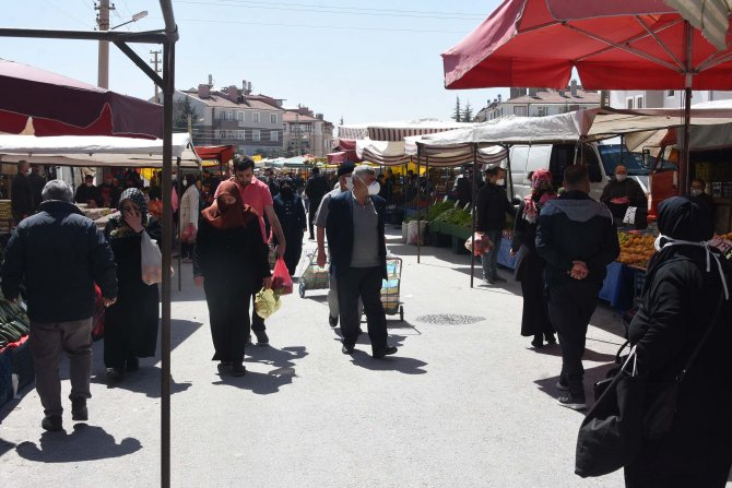 Konya'da sokağa çıkma yasağı öncesi, pazar ve sokaklarda yoğunluk 4
