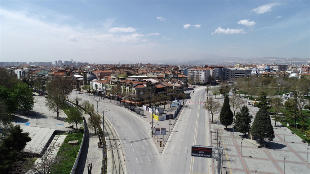 Konya'da sokağa çıkma kısıtlamasının ardından kent sessizliğe büründü 3