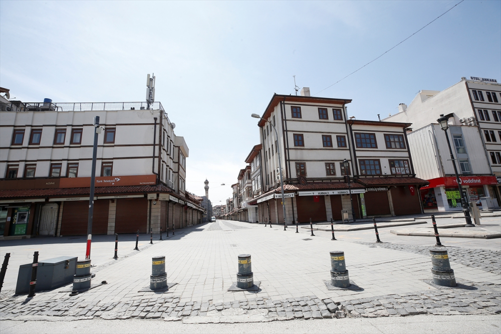 Konya'da sokağa çıkma kısıtlamasının ardından kent sessizliğe büründü 8