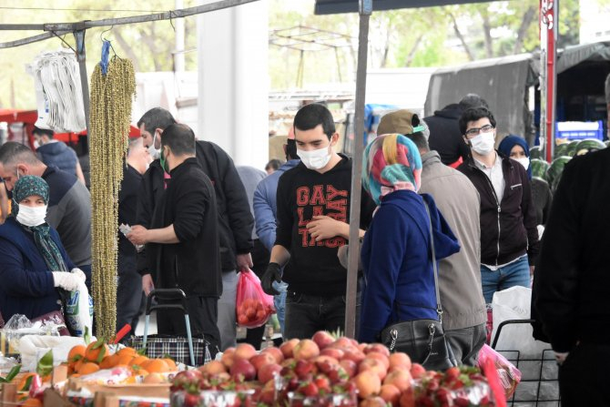 Konya'da yasak sonrası pazarlarda yoğunluk 5