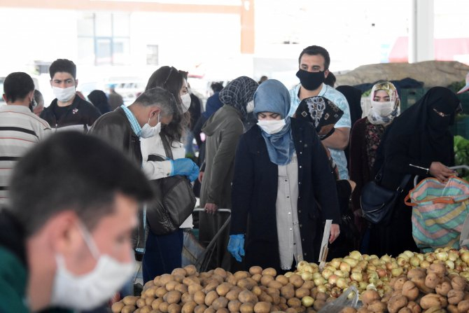 Konya'da yasak sonrası pazarlarda yoğunluk 9