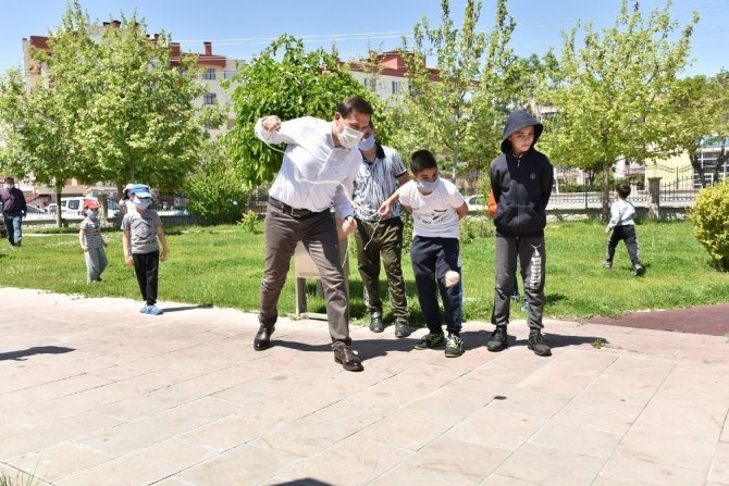 Konya’da parklar çocuklarla doldu 15