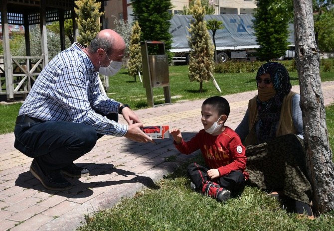 Konya’da parklar çocuklarla doldu 17