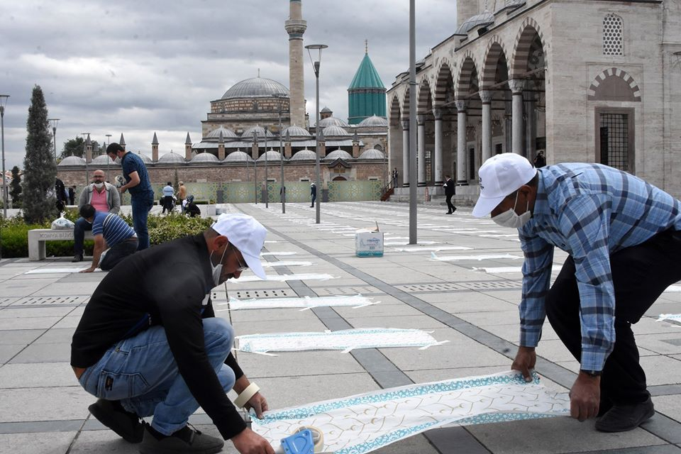 Konya’da 1398 camide sosyal mesafeli Cuma namazı 56
