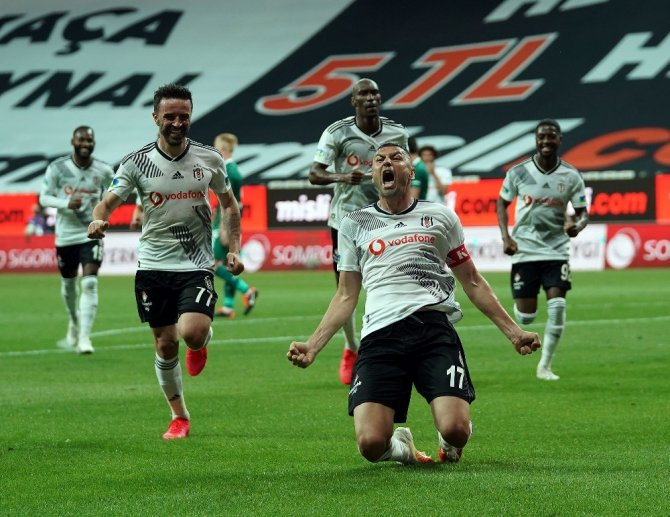 Beşiktaş-Konyaspor maçından kareler 15