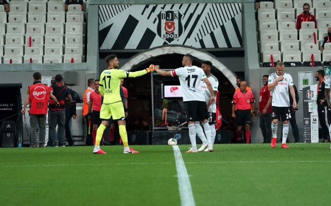 Beşiktaş-Konyaspor maçından kareler 24