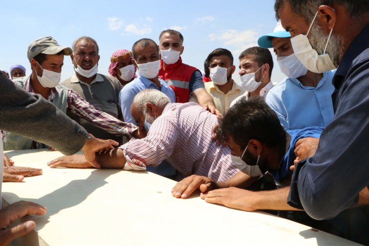 Konya'daki trafik kazasında hayatını kaybeden 7 kişi Şanlıurfa'da toprağa verildi 21