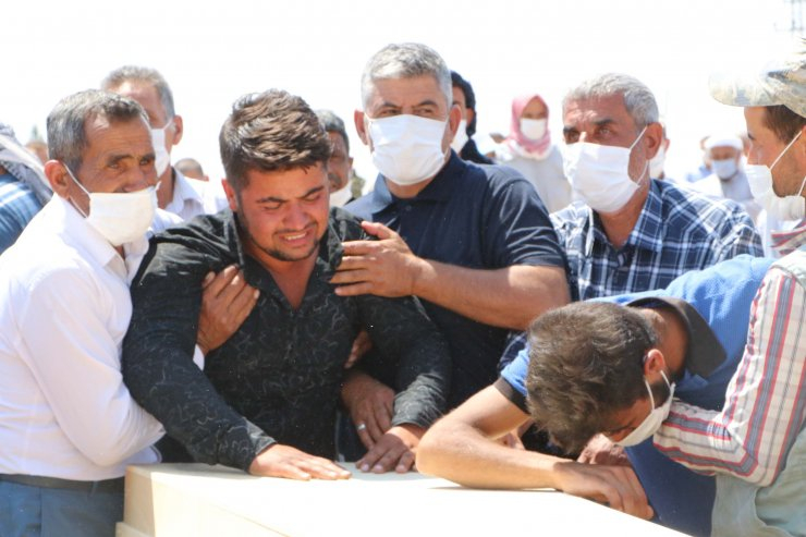Konya'daki trafik kazasında hayatını kaybeden 7 kişi Şanlıurfa'da toprağa verildi 23