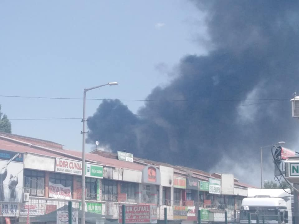 Konya'da, geri dönüşüm deposu ve palet atölyesinde yangın 2