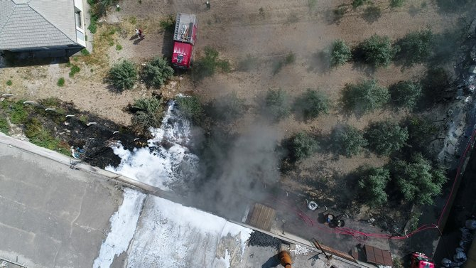 Konya'da, geri dönüşüm deposu ve palet atölyesinde yangın 32