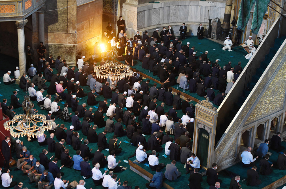 Ayasofya-i Kebir Cami-i Şerifi, 86 yıl sonra kılınan cuma namazıyla ibadete açıldı 43