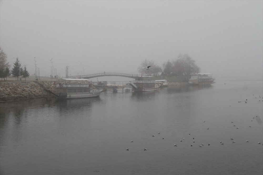 Beyşehir Gölü Milli Parkı'nda sisli hava güzel manzaralar oluşturdu 10