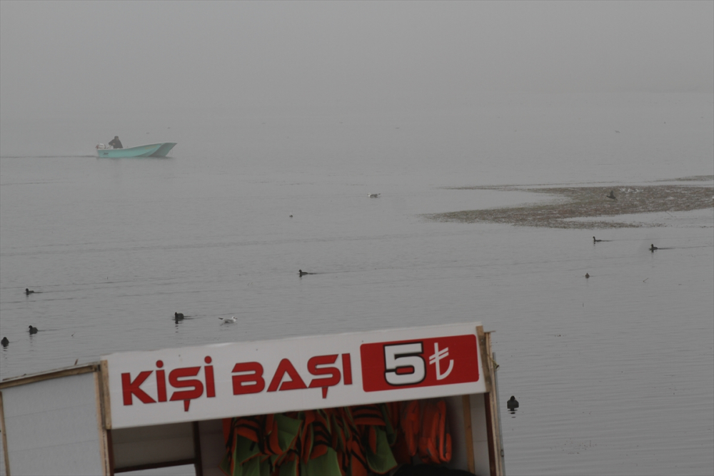 Beyşehir Gölü Milli Parkı'nda sisli hava güzel manzaralar oluşturdu 3