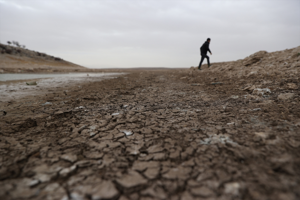 Konya'da suları çekilen May Barajı, kuraklığın boyutunu gözler önüne seriyor 8