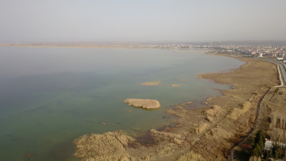Suyu 50 metre çekilen Beyşehir Gölü ağlıyor! 9