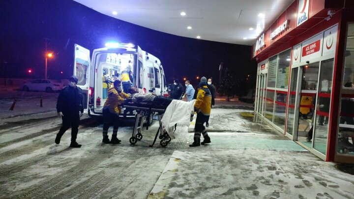 Konya'da korkunç kaza! Yolcu otobüsü şarampole devrildi... 5 ölü, 38 yaralı 8