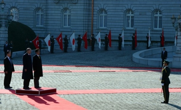 Başbakan Erdoğan Japonya'da askeri törenle karşılandı 11