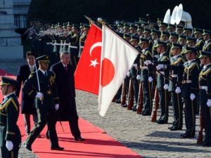 Başbakan Erdoğan Japonya'da askeri törenle karşılandı