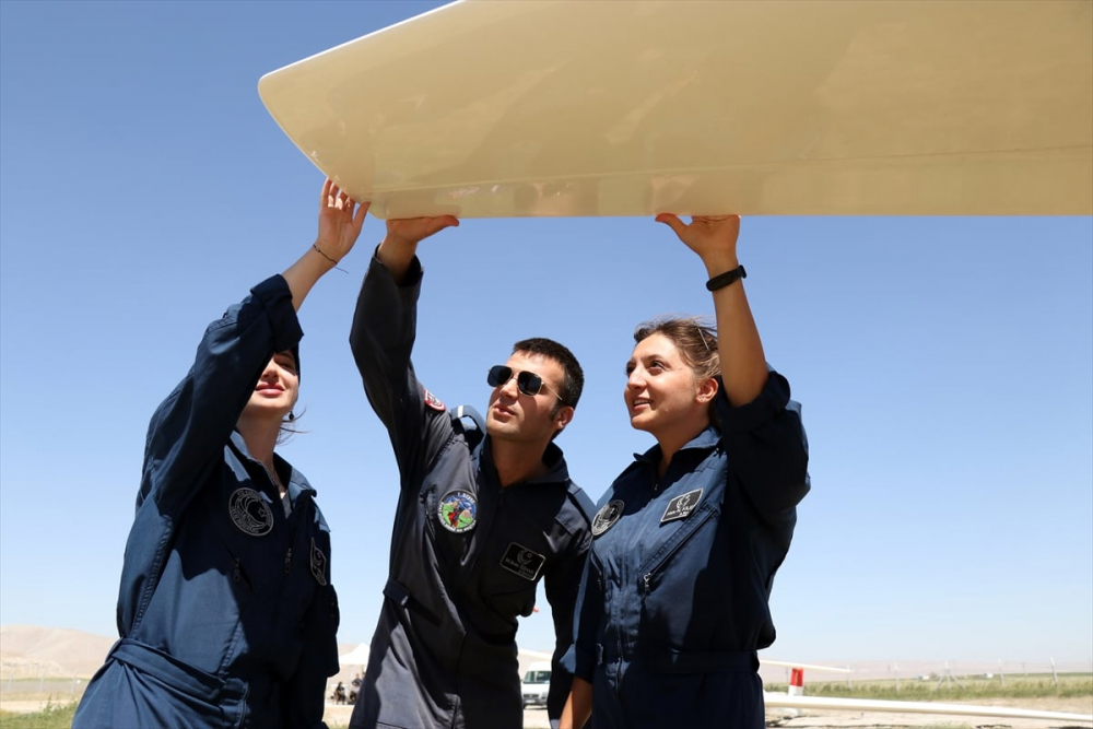 Geleceğin kadın pilotları Konya'da eğitim görüyor 7