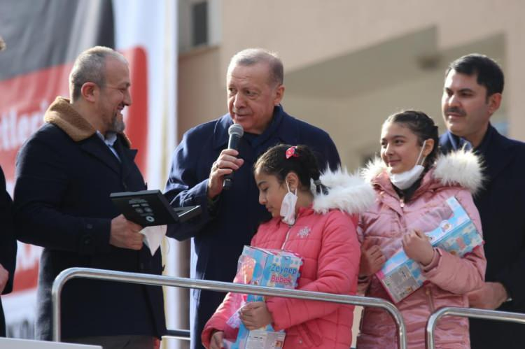 Cumhurbaşkanı Erdoğan'a 21 yıllık sürpriz duygulandırdı 6