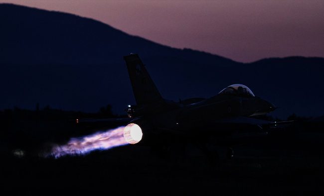 Gündüz "Kartal", gece "Yarasa"… F-16'lar her şartta göreve hazır 7