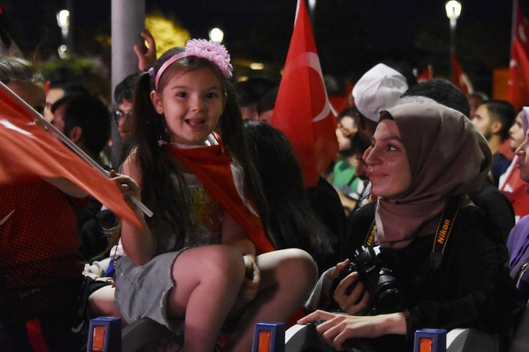 Konya, Mevlana Meydanı'nda 15 Temmuz Şehitlerini andı 12