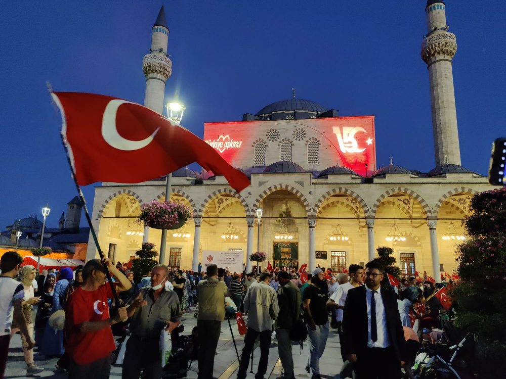 Konya, Mevlana Meydanı'nda 15 Temmuz Şehitlerini andı 16